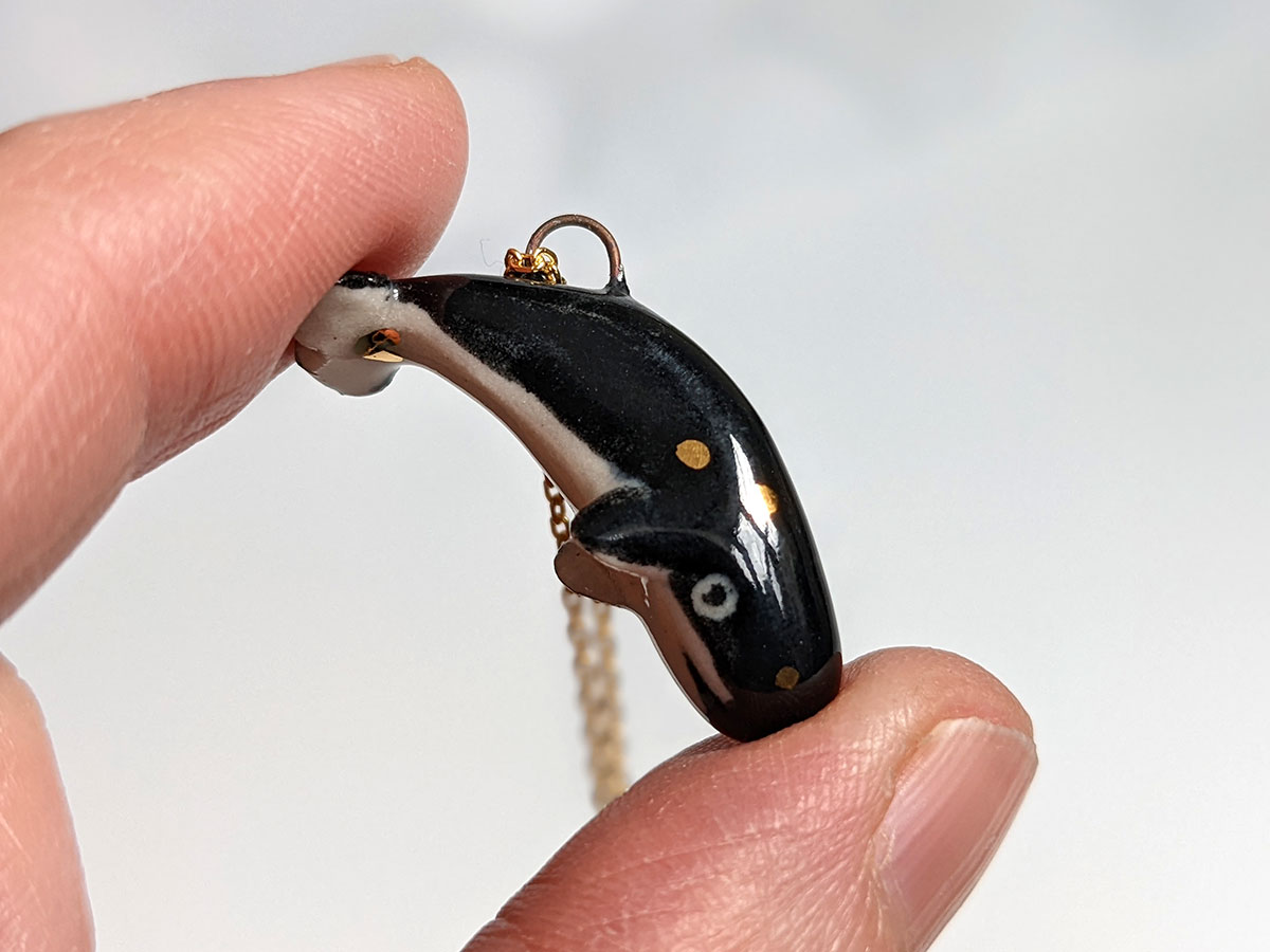 Porcelain Pendant : Diving Spermwhale - Image 4